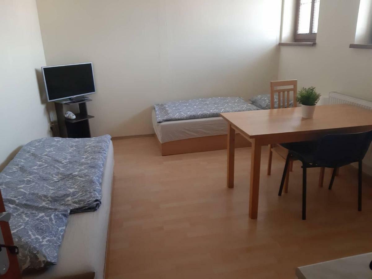 Penzion V Zatáčce Plzeň Exterior foto